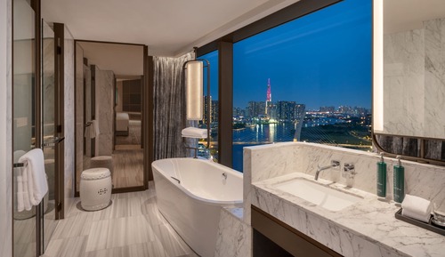 Premium Room, 1 King Bed, River View