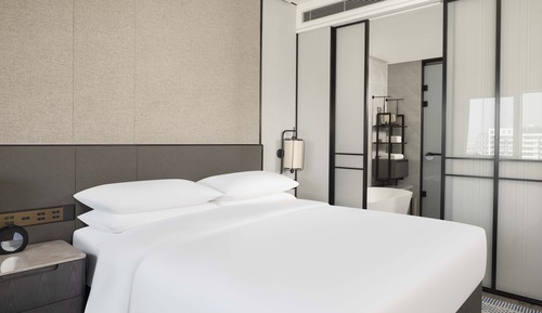 Deluxe Room, 1 King Bed, Non Smoking