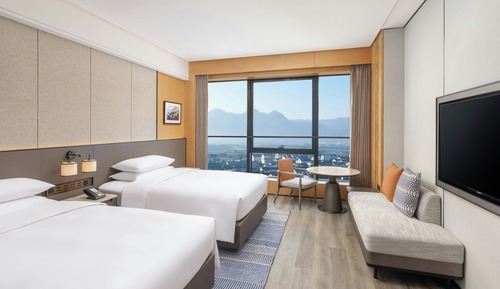 Room, 2 Double Beds, Mountain View