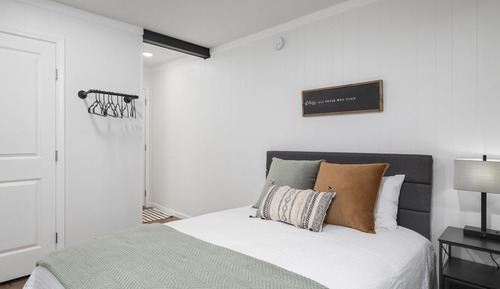 Deluxe Studio Suite, 2 Queen Beds, Balcony, Valley View