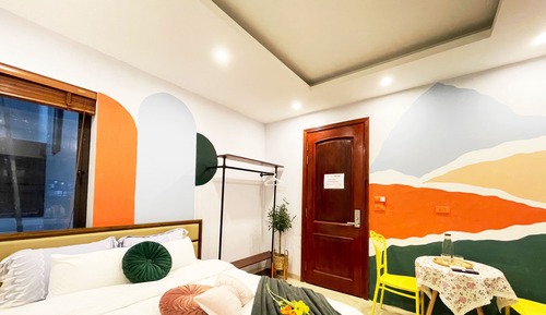 Deluxe Studio