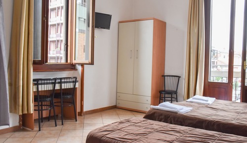 Basic Triple Room