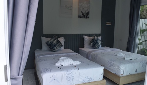 Twin room villa garden view