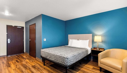 Suite, 1 Queen Bed, Non Smoking