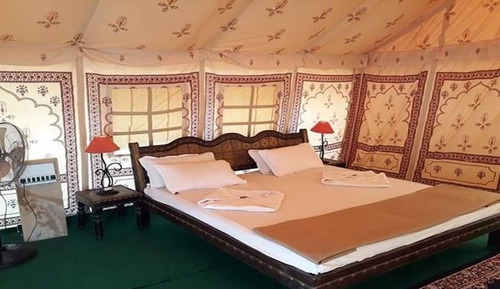 Deluxe Swiss Tent