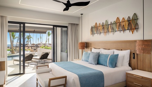 Preferred Club Master Suite Ocean Front  Swim Out King