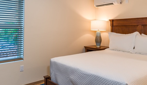 Room 406 – One bedroom suite