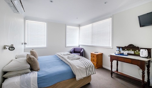 Superior Twin Room, Shared Bathroom