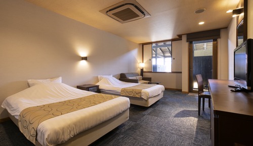 Superior Western-Style Room with Open-Air Bath(Check-in by 6PM / Dinner until 7:30PM)