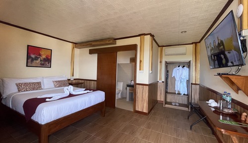 Standard Room, 1 Queen Bed