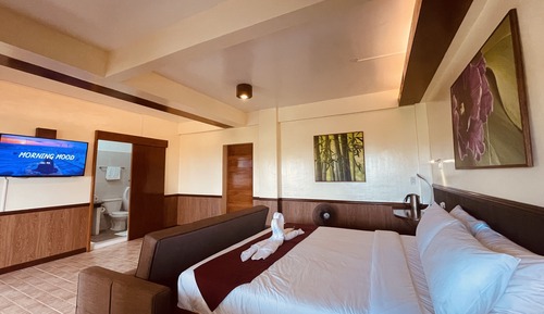 Deluxe Room, 1 King Bed
