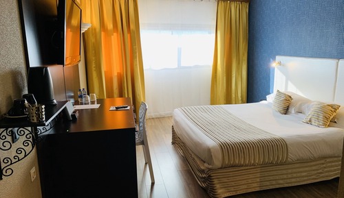 LUXURY BIG BED