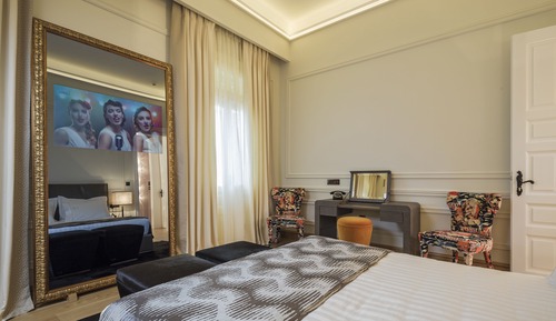 Deluxe Suite (Junior)