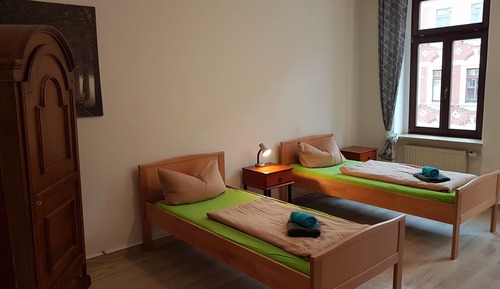 Basic Condo, 3 Bedrooms, Non Smoking