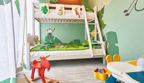 Premium Room, 1 King Bed (Kid Theme)