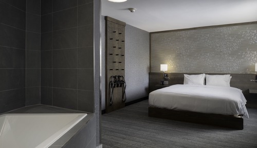 Grand Room, 1 King Bed