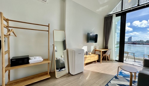 1 Bedroom Seaview Suite