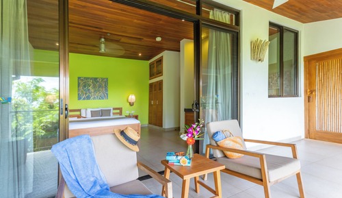 Suite (Jungle, One King Bed)