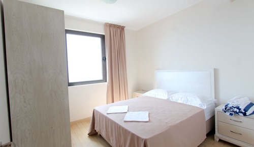 Classic Apartment, 2 Bedrooms, Balcony, Sea View