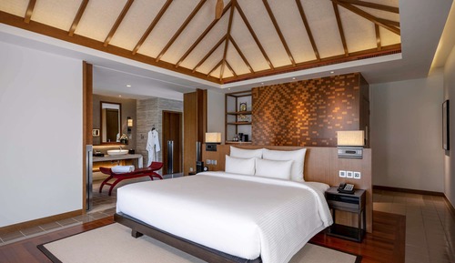 Deluxe Room, 1 King Bed (Premium)
