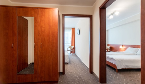 Studio, 2 Bedrooms