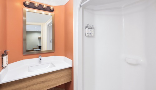 Suite, 1 King Bed, Balcony
