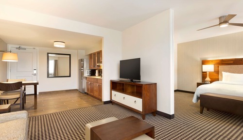 Studio, 1 King Bed, Accessible, Bathtub