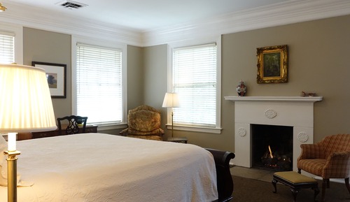 Romantic Double Room - C.G. Martin - 2nd Floor No Elevator