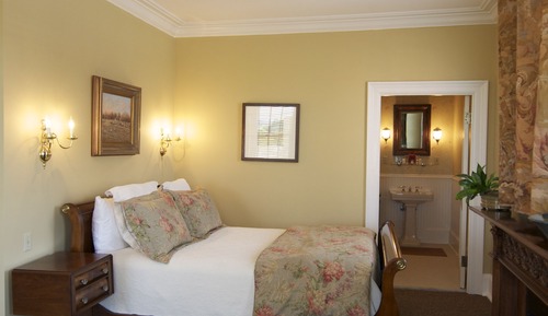 Superior Double Room, 1 Queen Bed - Portera/Randall - 2nd Floor No Elevator