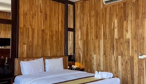Deluxe Double Room, 1 Double Bed, Balcony, Garden View