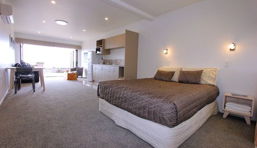 2 - Supreme Beachfront Studio Apartment