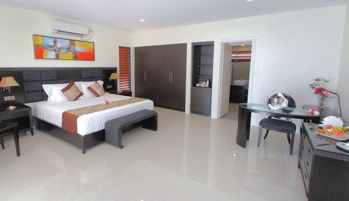 Garden View King Bed