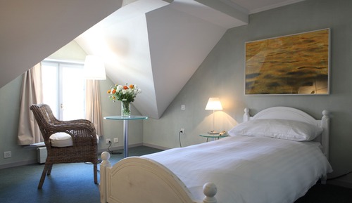 Room (Dachstübli)