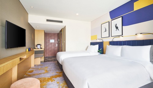 Premium Room, 1 Queen Bed, City View