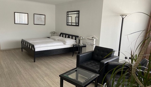 Room (Lounge)