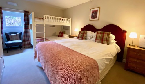 Family Room, 1 Bedroom