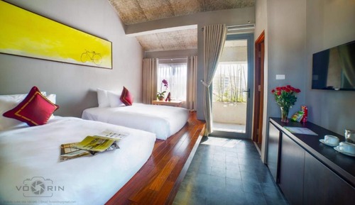 Superior Twin Room, City View