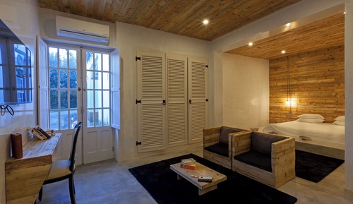 Deluxe Suite