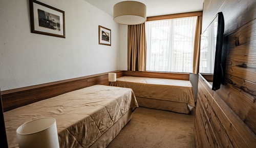 Family Suite, 2 Bedrooms, Private Bathroom, Mountain View