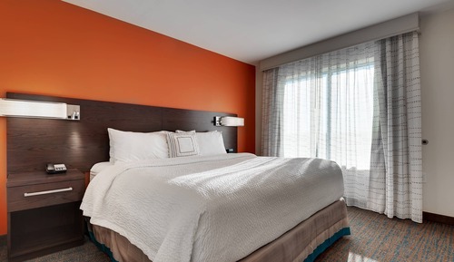 Suite, 1 King Bed with Sofa bed (Mobility Accessible, Roll-In Shower)