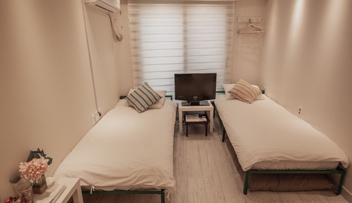 Duplex Economy Quadruple