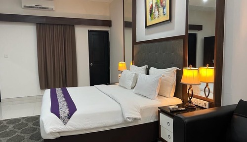 Suite, Garden View