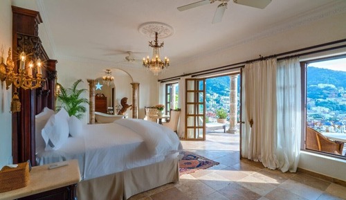 VELVET SUITE