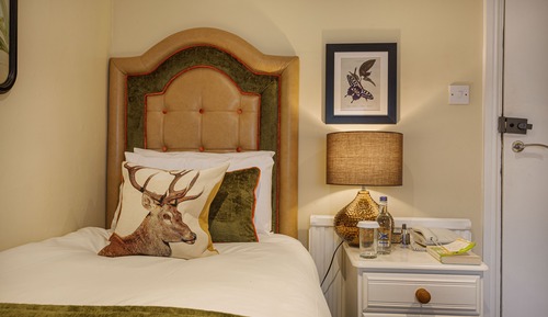 Classic Single Room