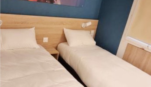 Room, Multiple Beds