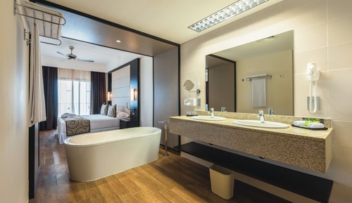 Suite, 1 King Bed, Balcony, Sea View (IN)