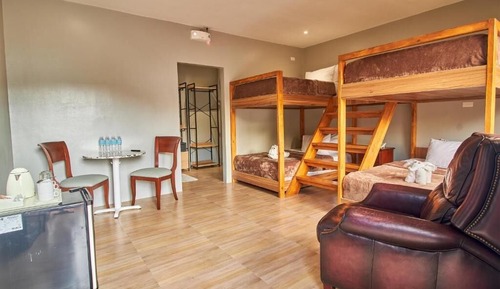 Family Room, 1 Bedroom