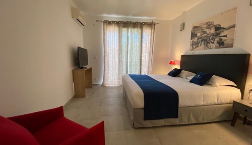 Standard Room, 1 Queen Bed, Non Smoking