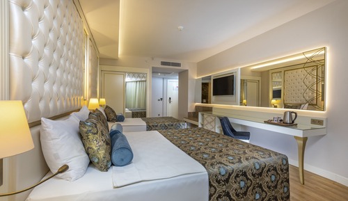 Standard Room, Partial Sea View