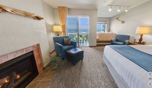 Room, 1 King Bed, Balcony, Oceanfront (Fireplace & Jacuzzi)